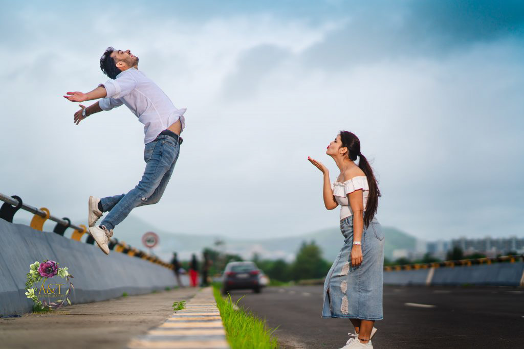 Funny Pre wedding ideas 2023- be your self -fly in air