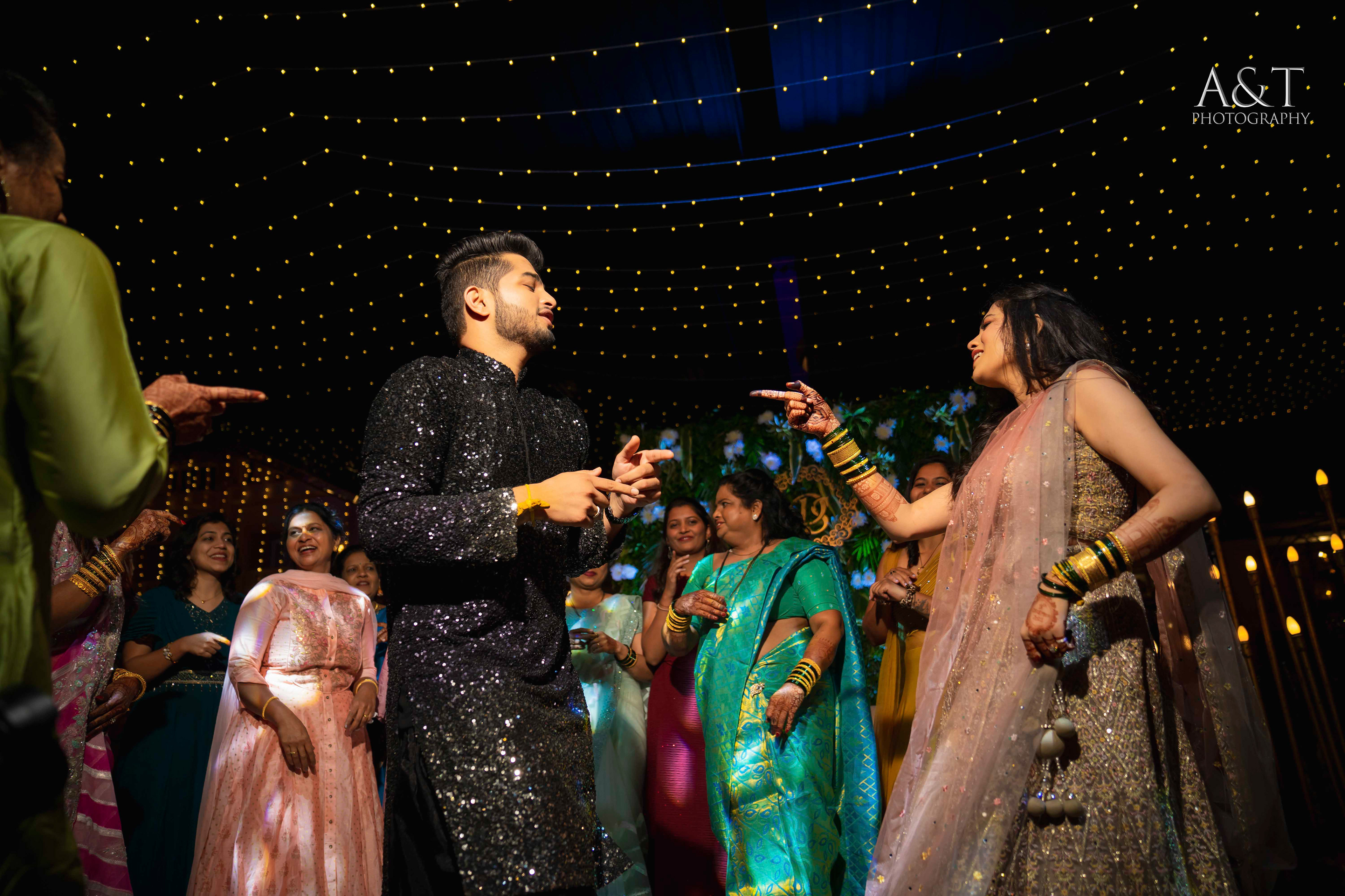 Versatile photographer adept at capturing diverse wedding styles, from traditional to contemporary.