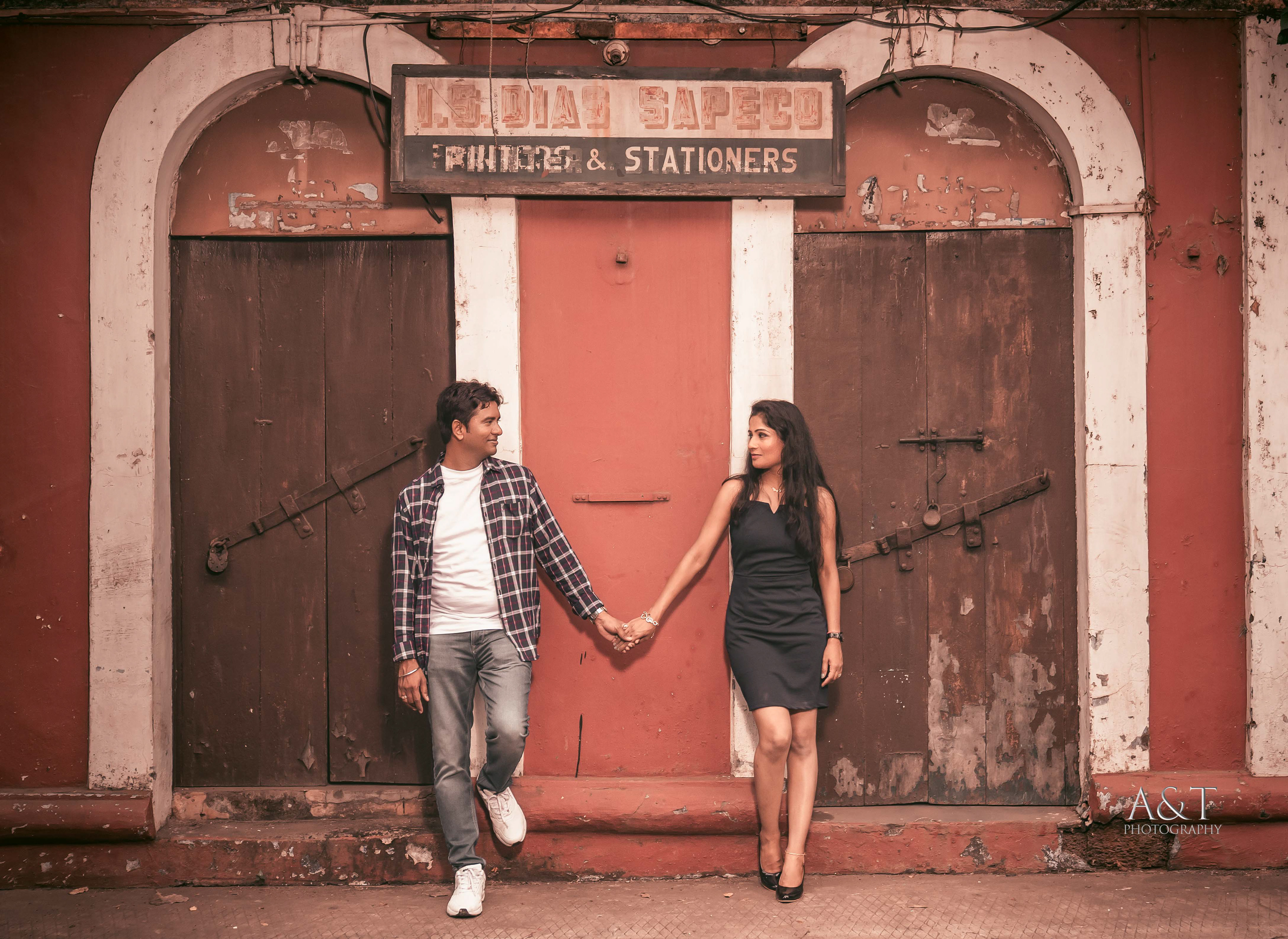 Colourful street of Goa are the best backdrop for Pre-wedding shoots