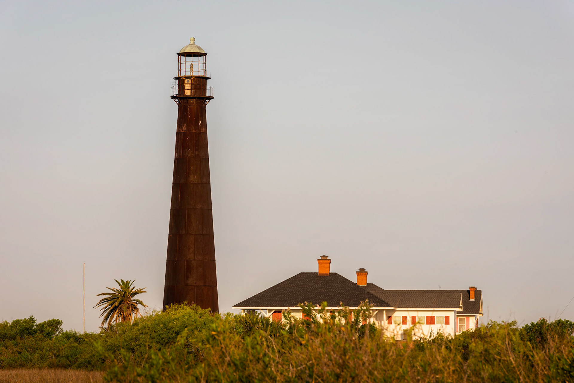 I went out to Port Bolivar to photograph shorebirds at the nearby Audubon sanctuary and added a stop at the lighthouse for some morning light to my shot list.Date: 27 April 2018Location: Bolivar Peninsula, Texas, United StatesOriginal resolution: 36 MPProcessing: Processed from RAW using Adobe Photoshop Lightroom 6