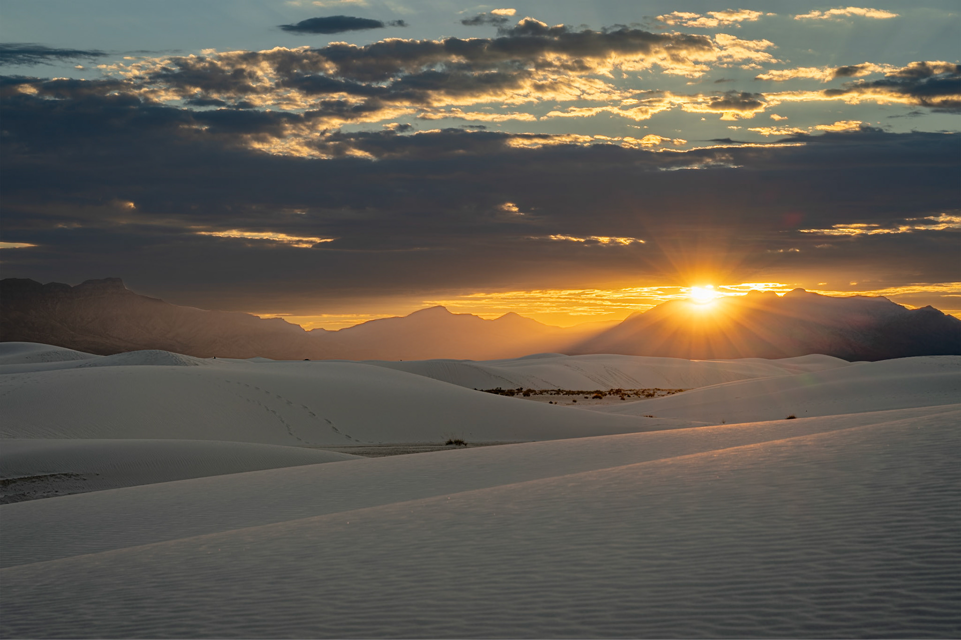 White Sands at Sunset | 13 August 2023 | White Sands National Park, New Mexico, United States Location | Nikon Z8 | 45 MP | Processed from RAW using Adobe Lightroom 13