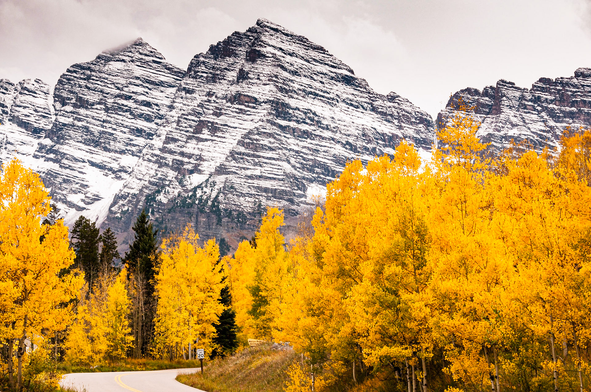 Date: 24 September 2012Location: Pitkin County, Colorado, United StatesOriginal resolution: 12 MPProcessing: Processed from RAW using Adobe Photoshop Lightroom 6