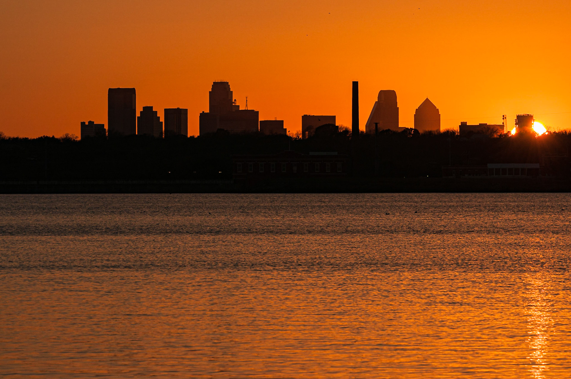 Date: 31 December 2013Location: Dallas, Texas, United StatesOriginal resolution: 12 MPProcessing: Processed from RAW using Adobe Photoshop Lightroom Classic CC 7