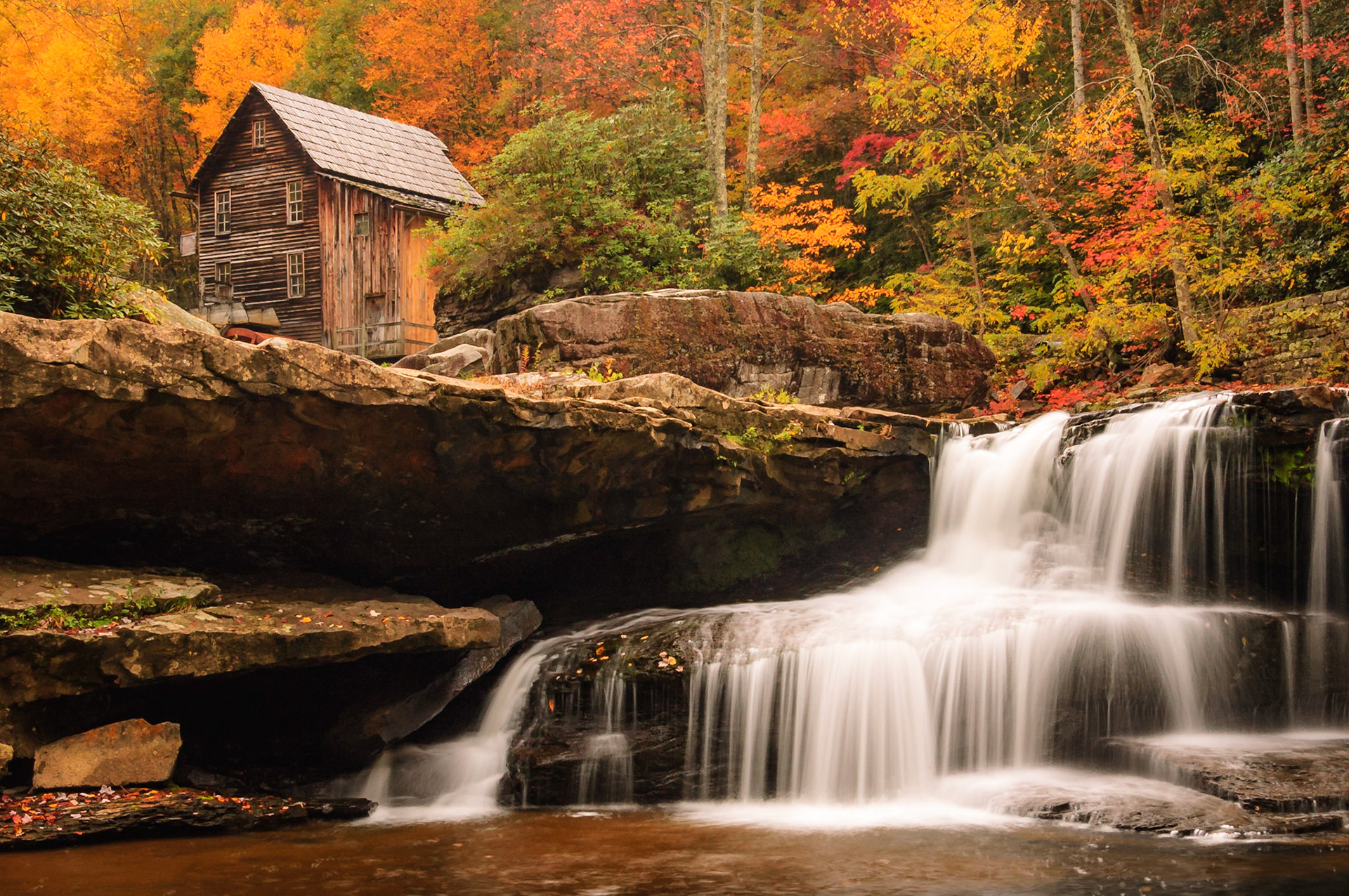 Date: 13 October 2009Location: Babcock State Park, West Virginia, United StatesOriginal resolution: 6 MPProcessing: Processed from RAW using Adobe Photoshop Lightroom Classic CC 7