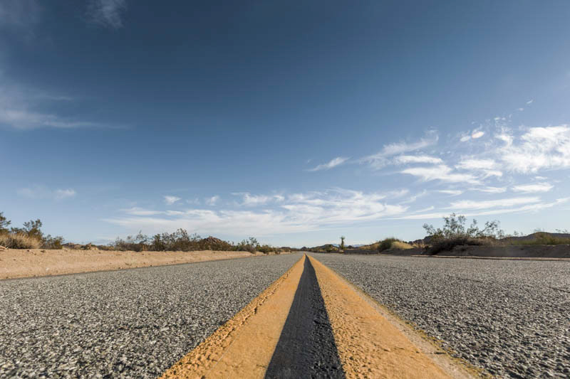 DESERT ROAD 2 - 12 backplates & 1 HDRI