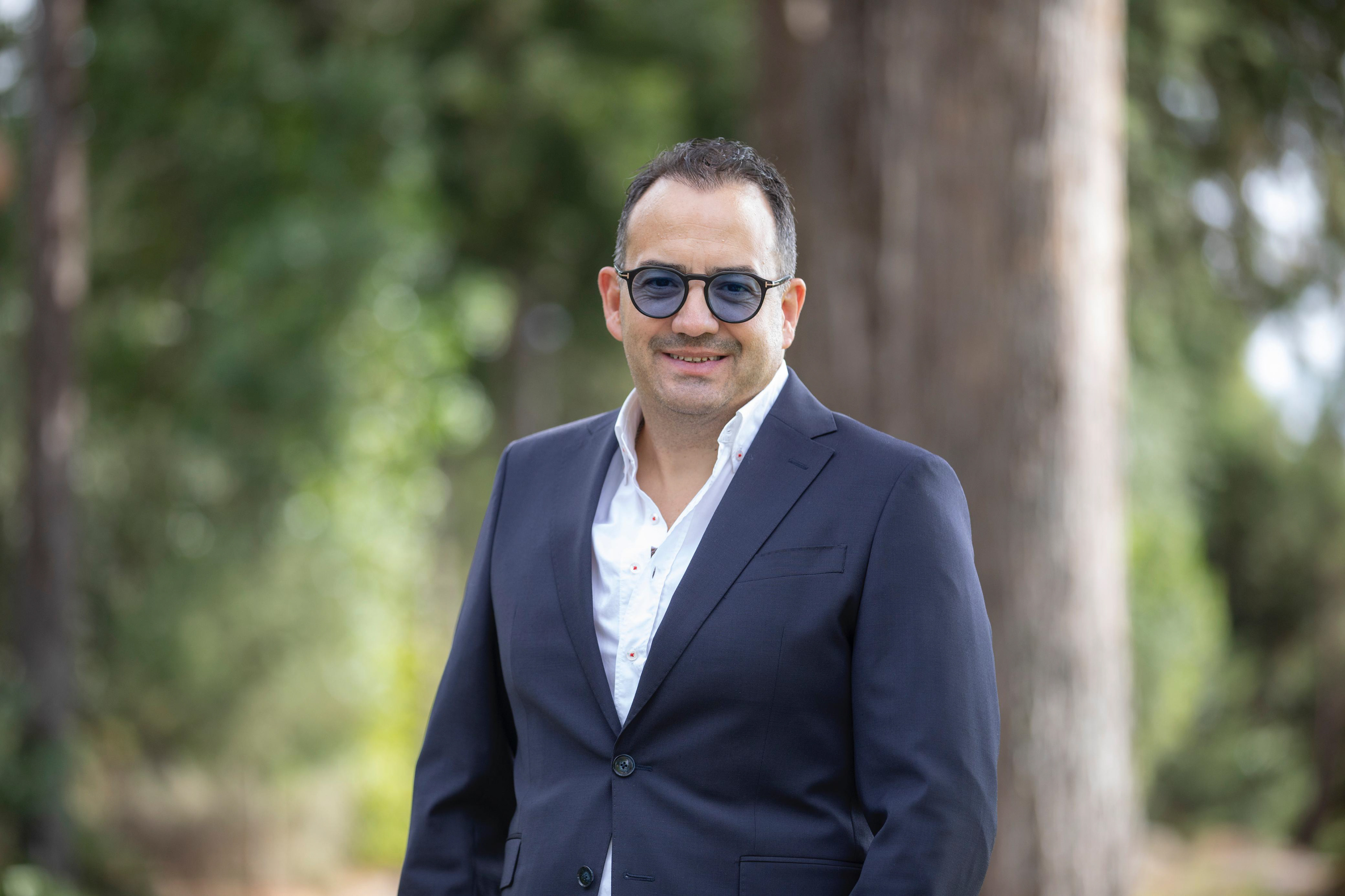 Dono da CV Music Portugal