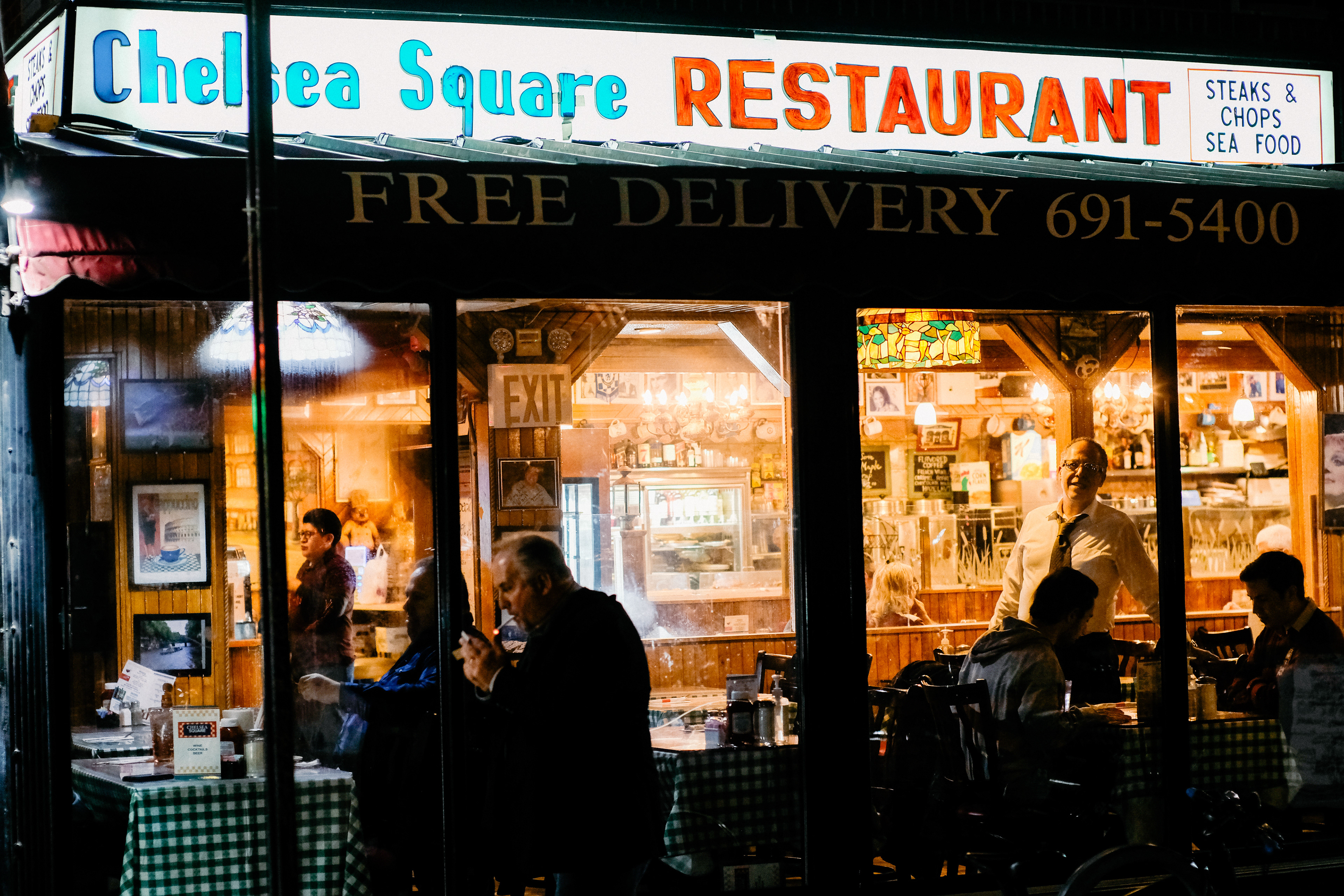 Chelsea Square Diner December 2022