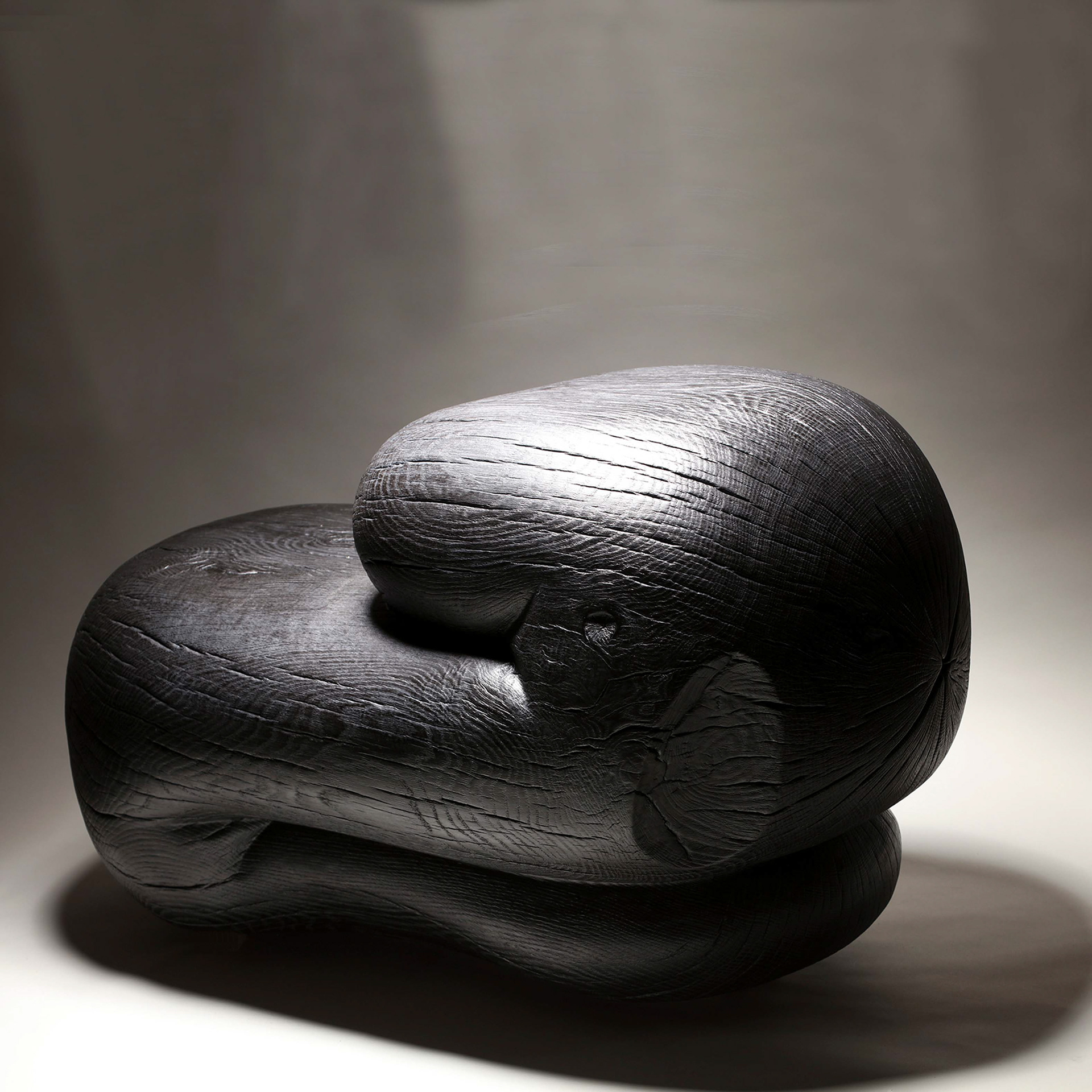 Monolit 2. Foto Francis Howard