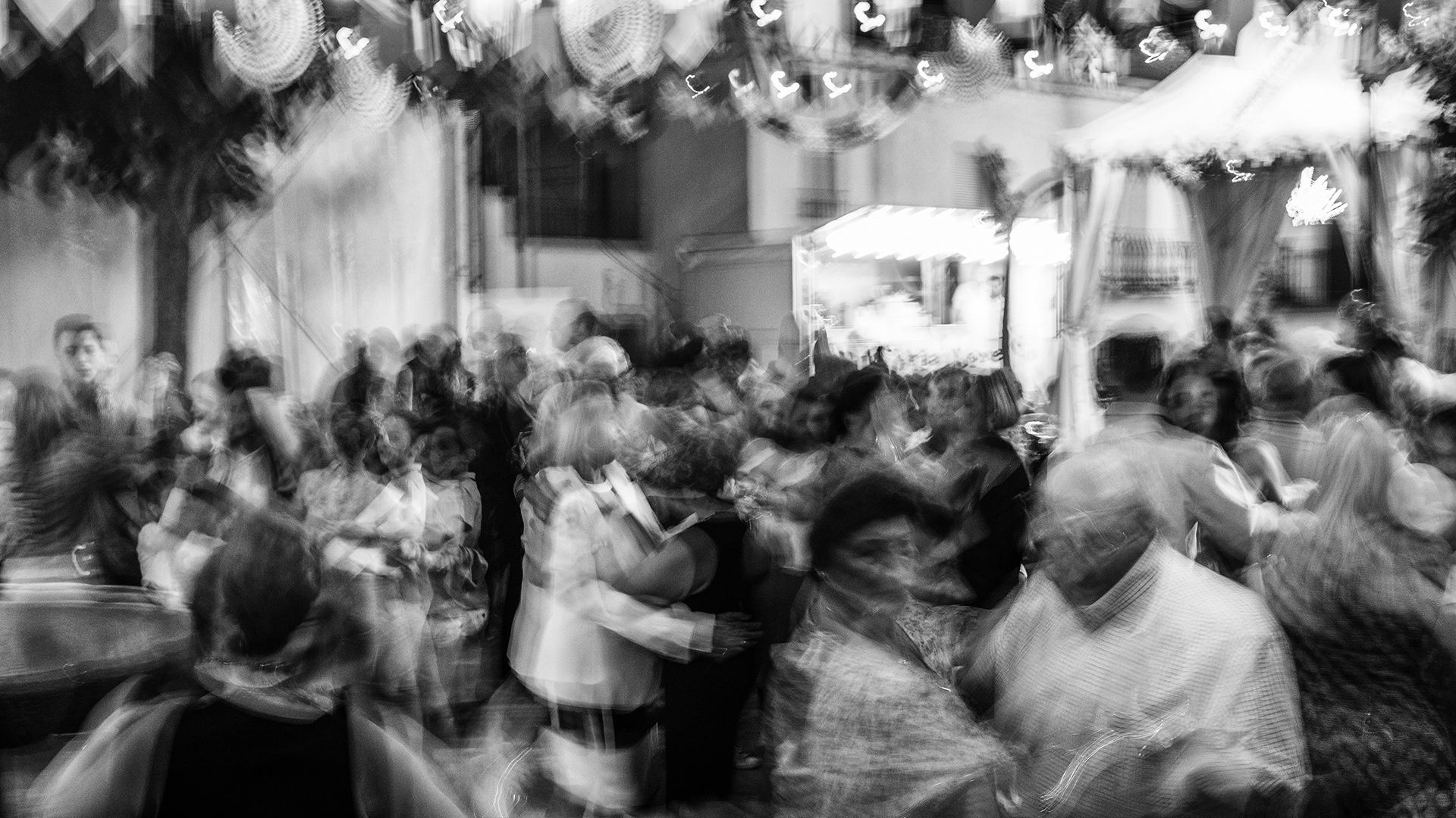 Te busqué en fiestas paganas y ritos religiosos.