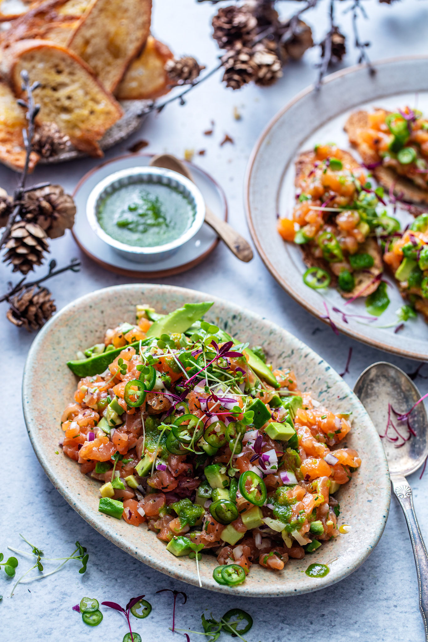 Rå laksesalat. Foto: Stian Broch, Godt, VG