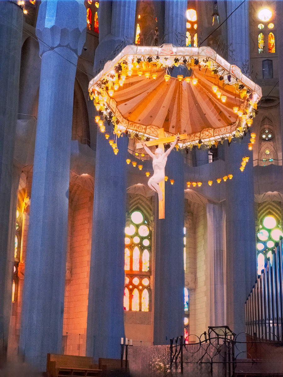 Baarcelona-La Sagrada-Crucifix