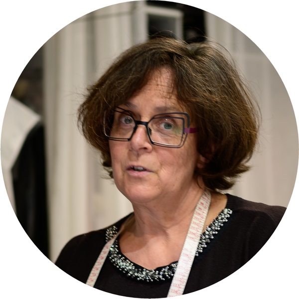 Chantal Olivet, réalisation de la robe d'Isaure