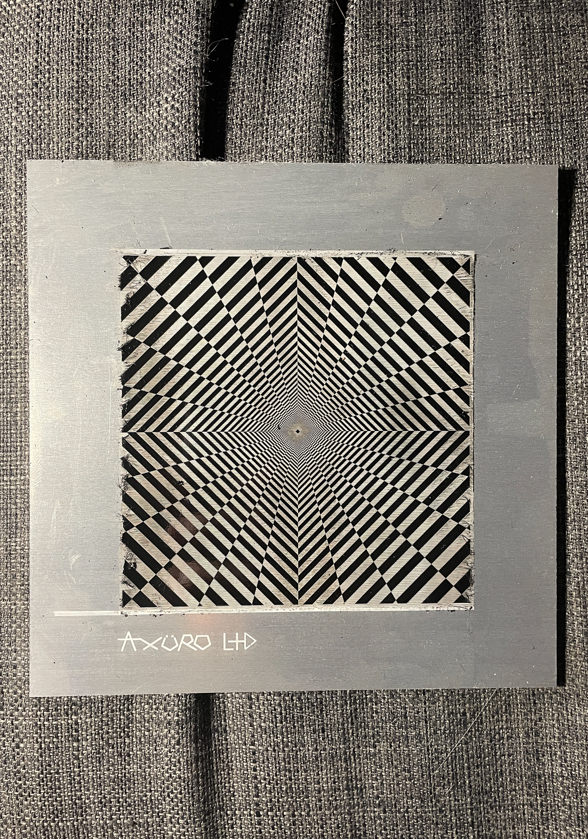 "OpArt" 4x4 - laser engraving/ spraypaint (SOLD)