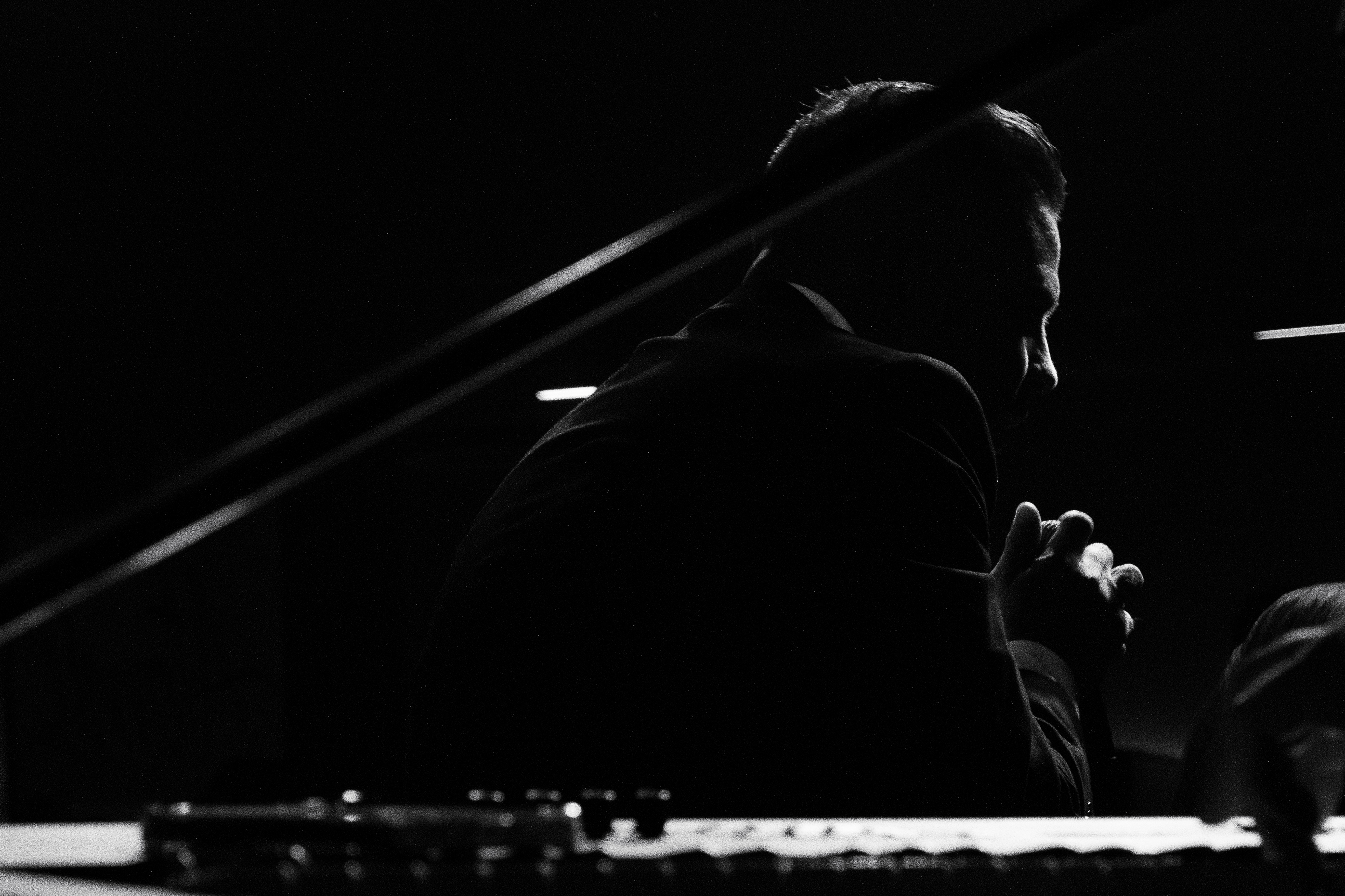 55 mm  f/5.6  1/200 sec  ISO 1600