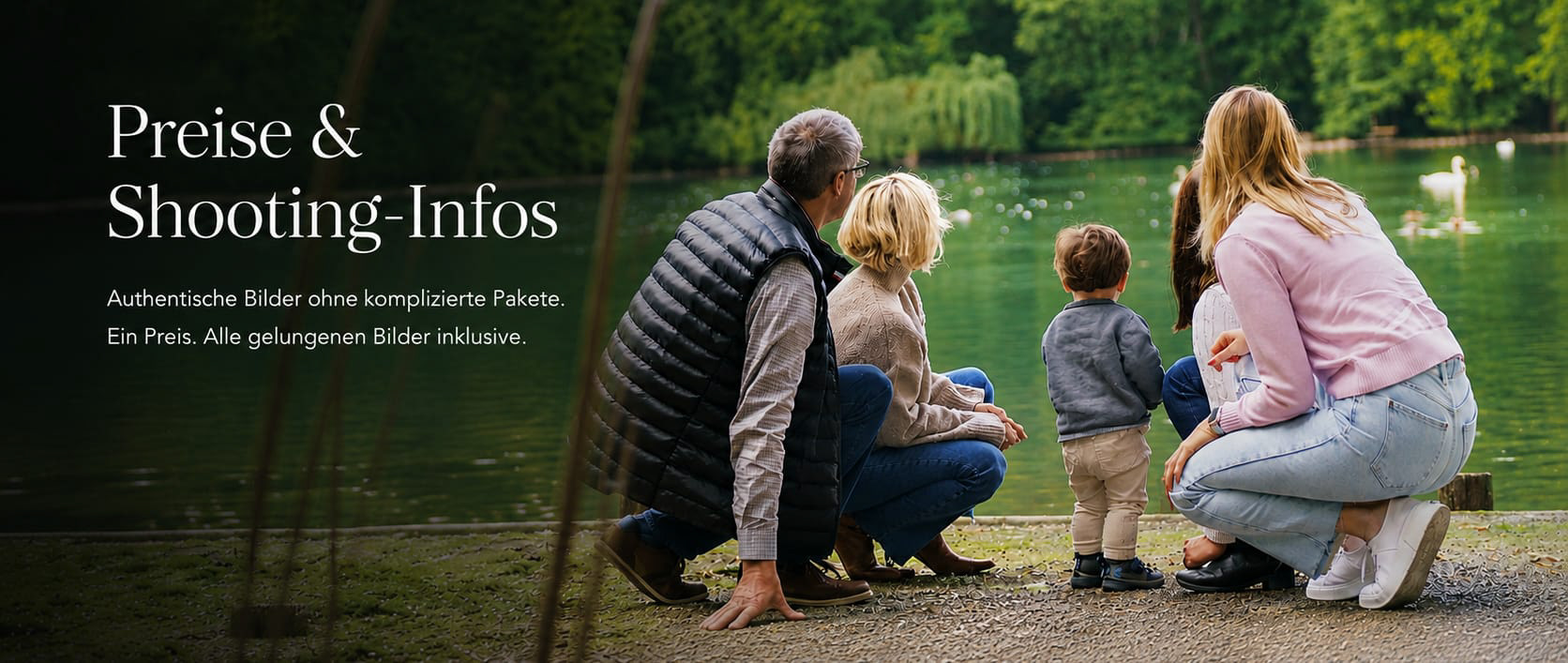 Fotografie Rene Neumann | Familienshooting am Stempflsee (Augsburg) - Familie schaut auf Schwäne