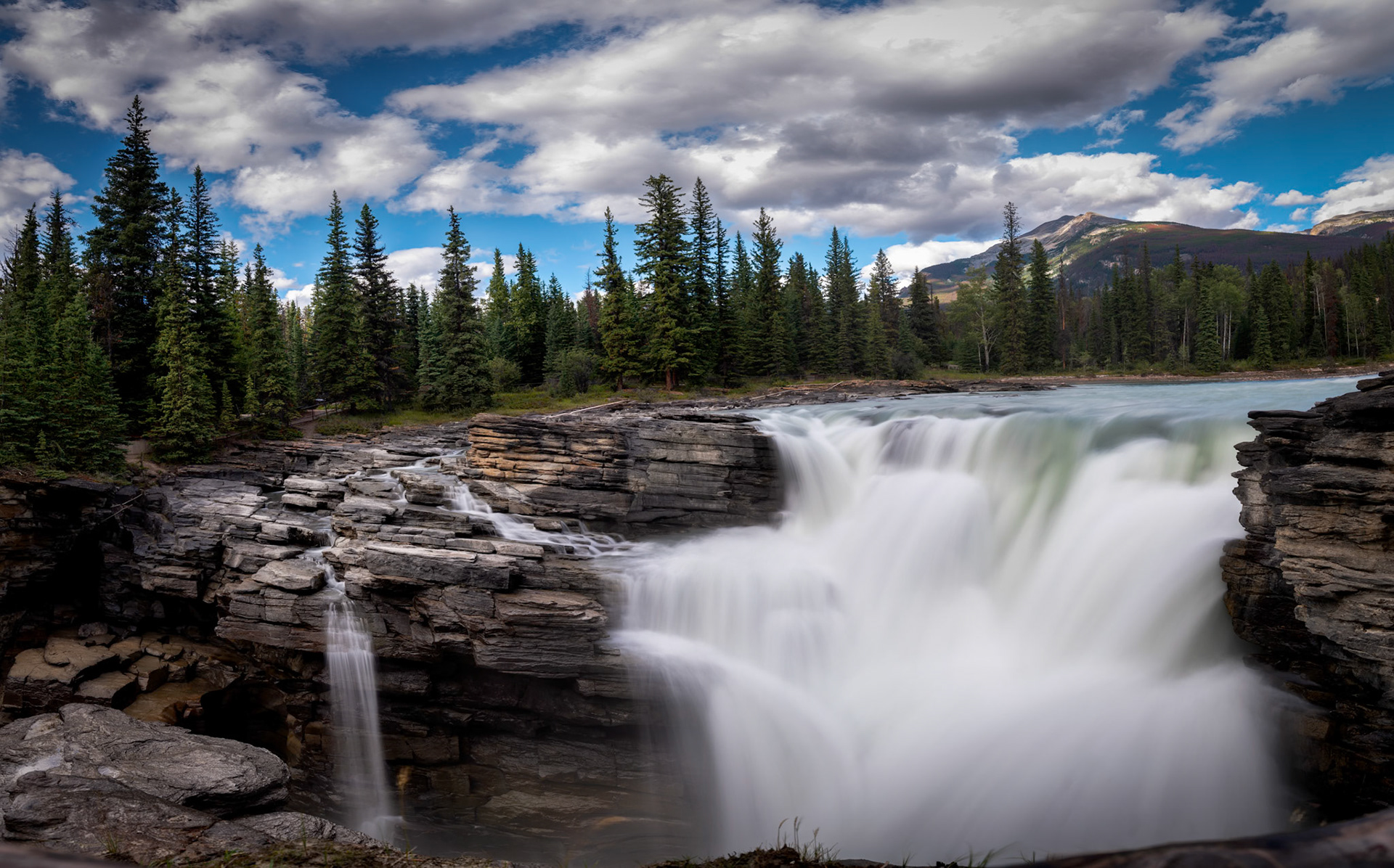 Powerful Athabasca Falls