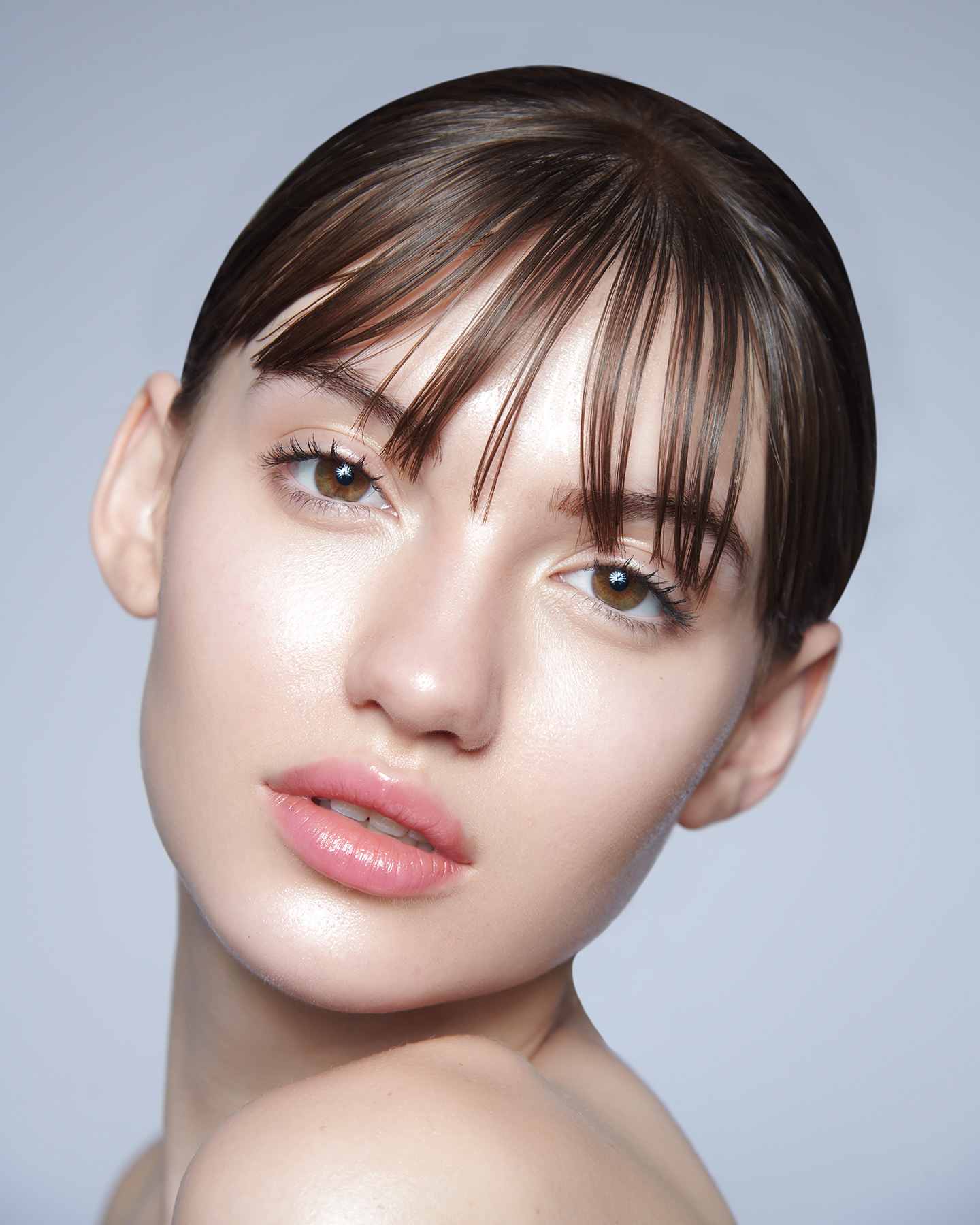 CLEAN AND DEWY SKIN FINISH