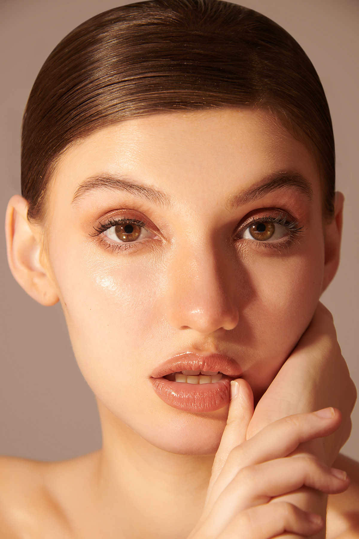 CLEAN AND DEWY SKIN FINISH