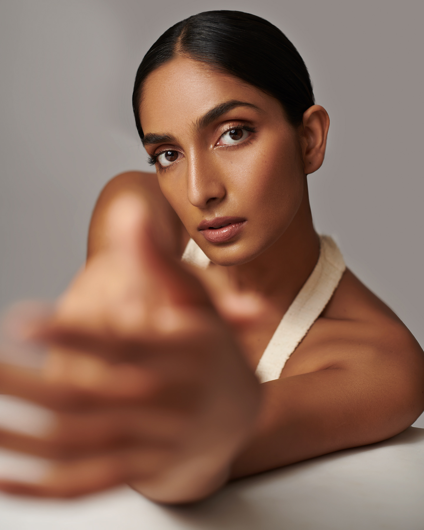 CLEAN AND DEWY SKIN FINISH