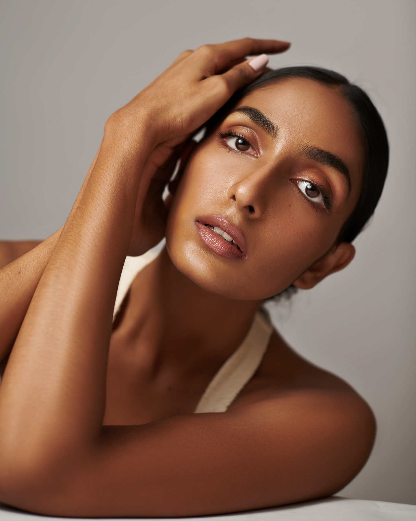 CLEAN AND DEWY SKIN FINISH