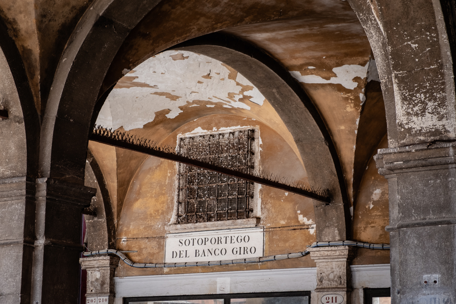 Sotoportego del Banco Giro.