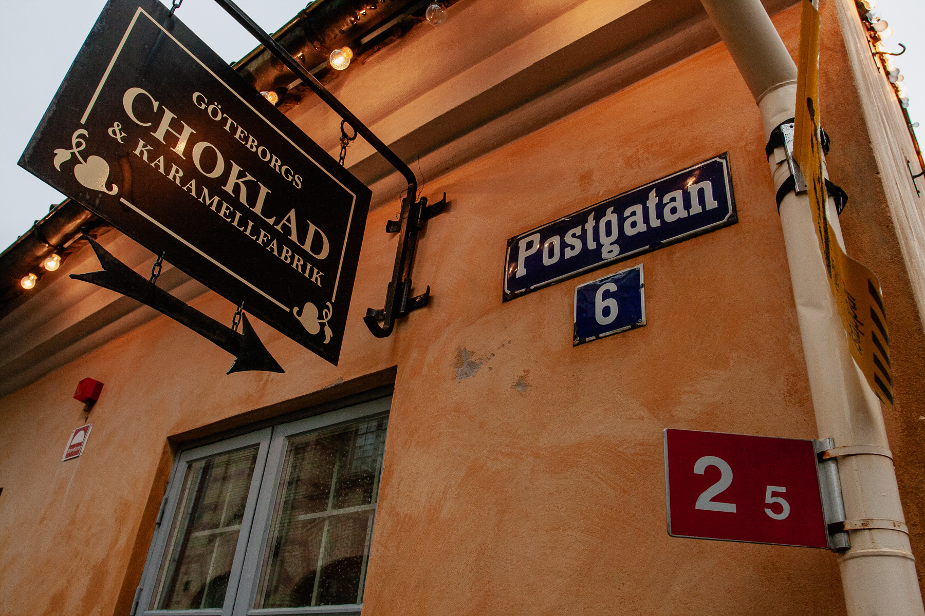Chocolaterie in a nearby building.