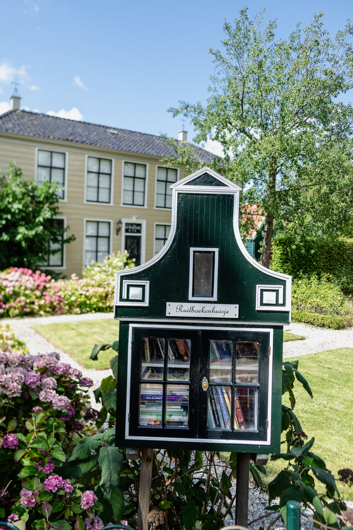 "Trade book house", August 2023.