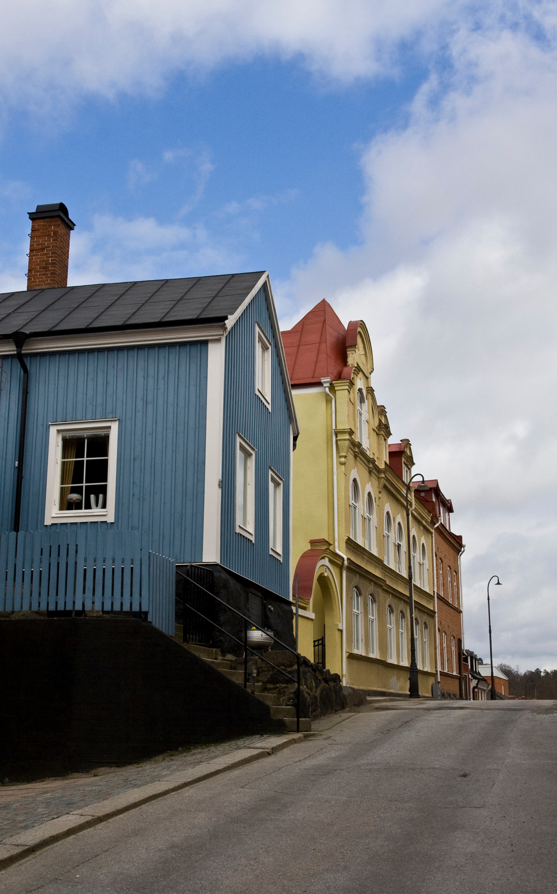 Streets of Karlshamn, April 2007.