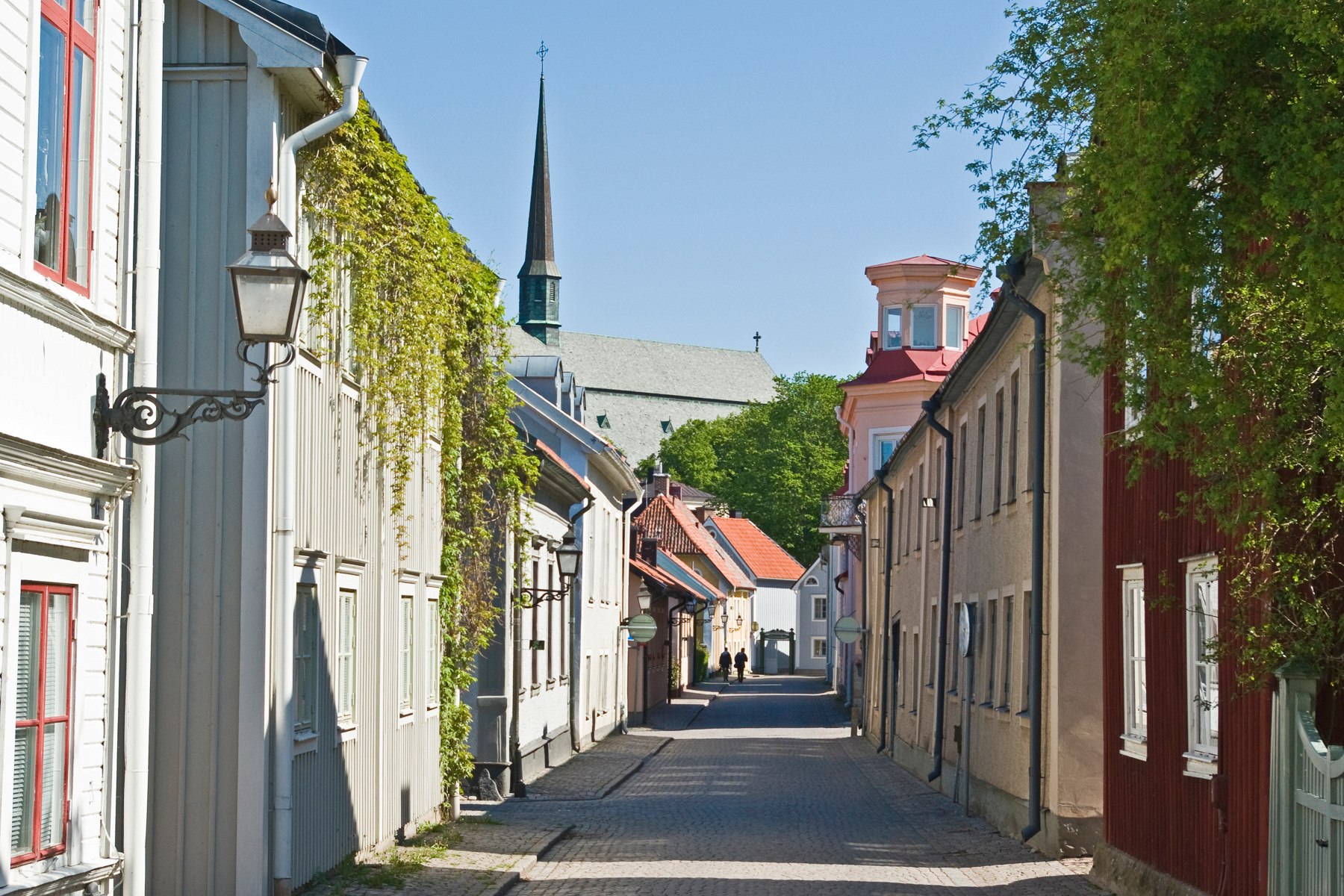 The streets of Vadstena town, May 2007.