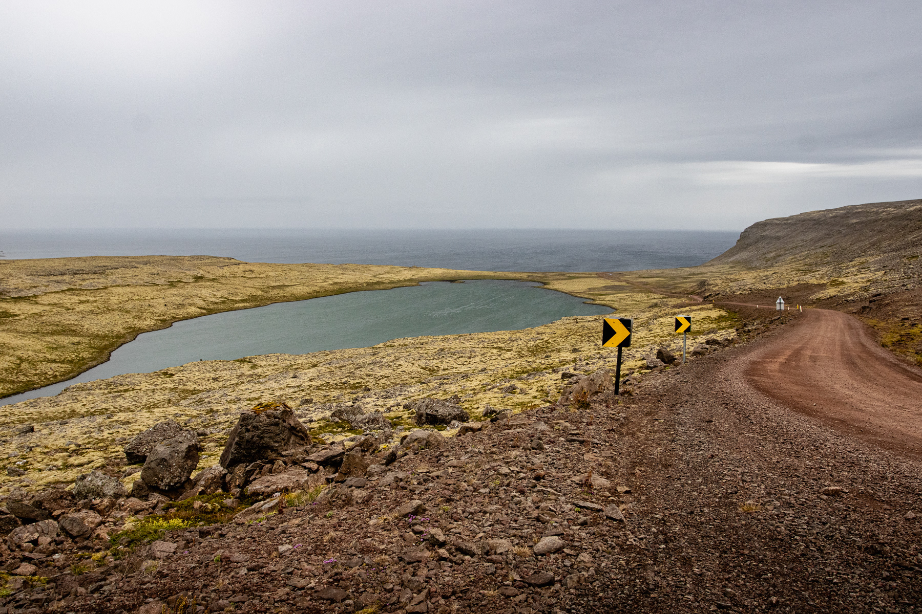 An easy part of the Látrabjarg road.