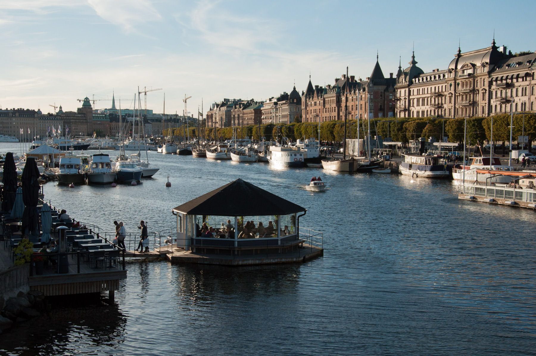 View at Östermalm's Strandvägen, March 2016.