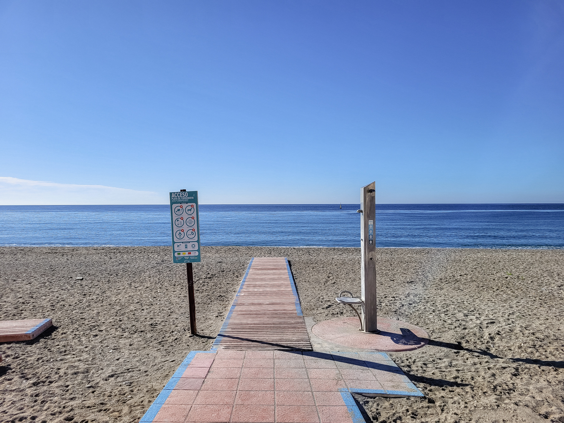 The beach of Torrenueva.