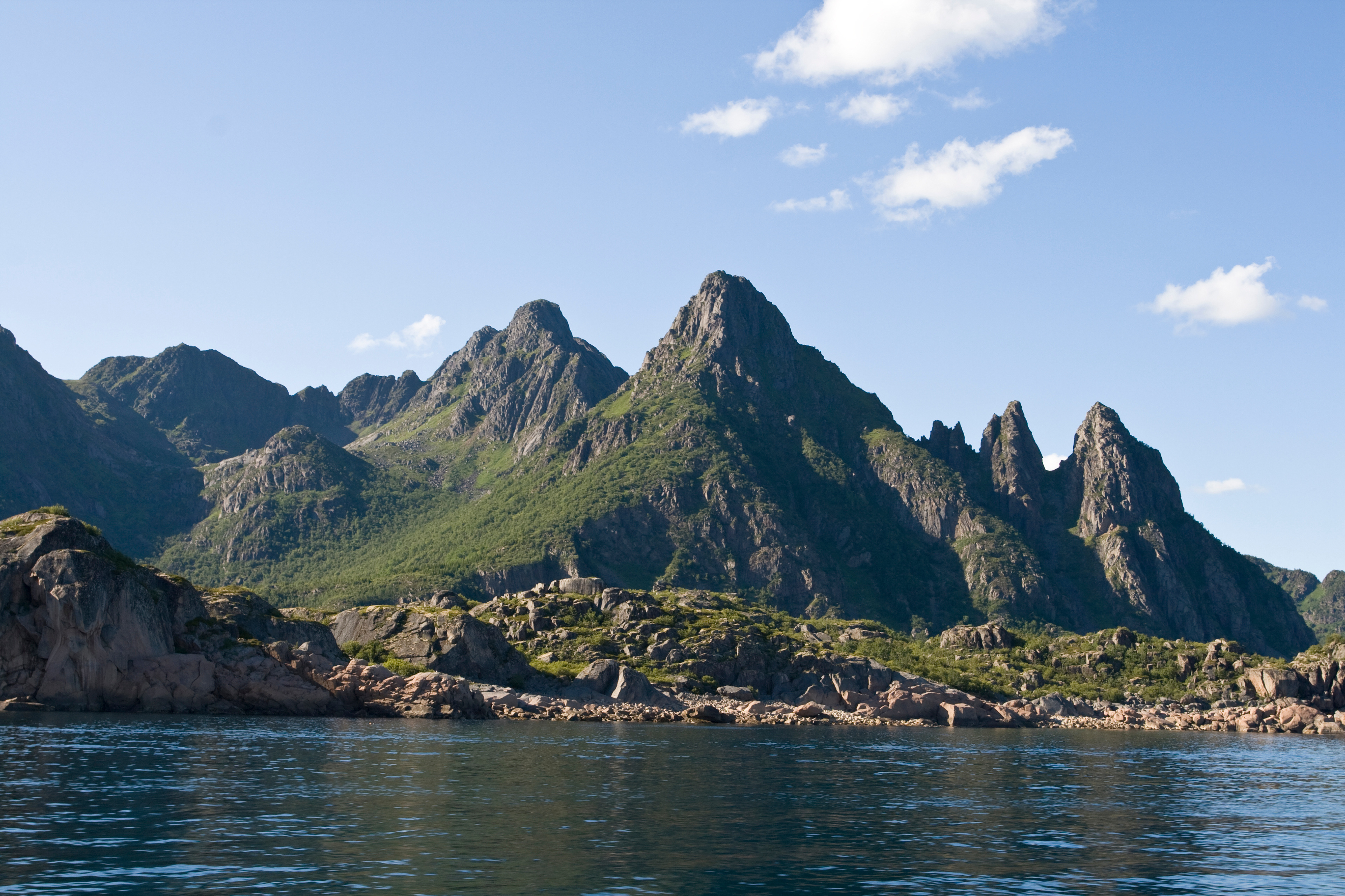 With no reference points to show their size, these mountains look pretty small on the photograph.