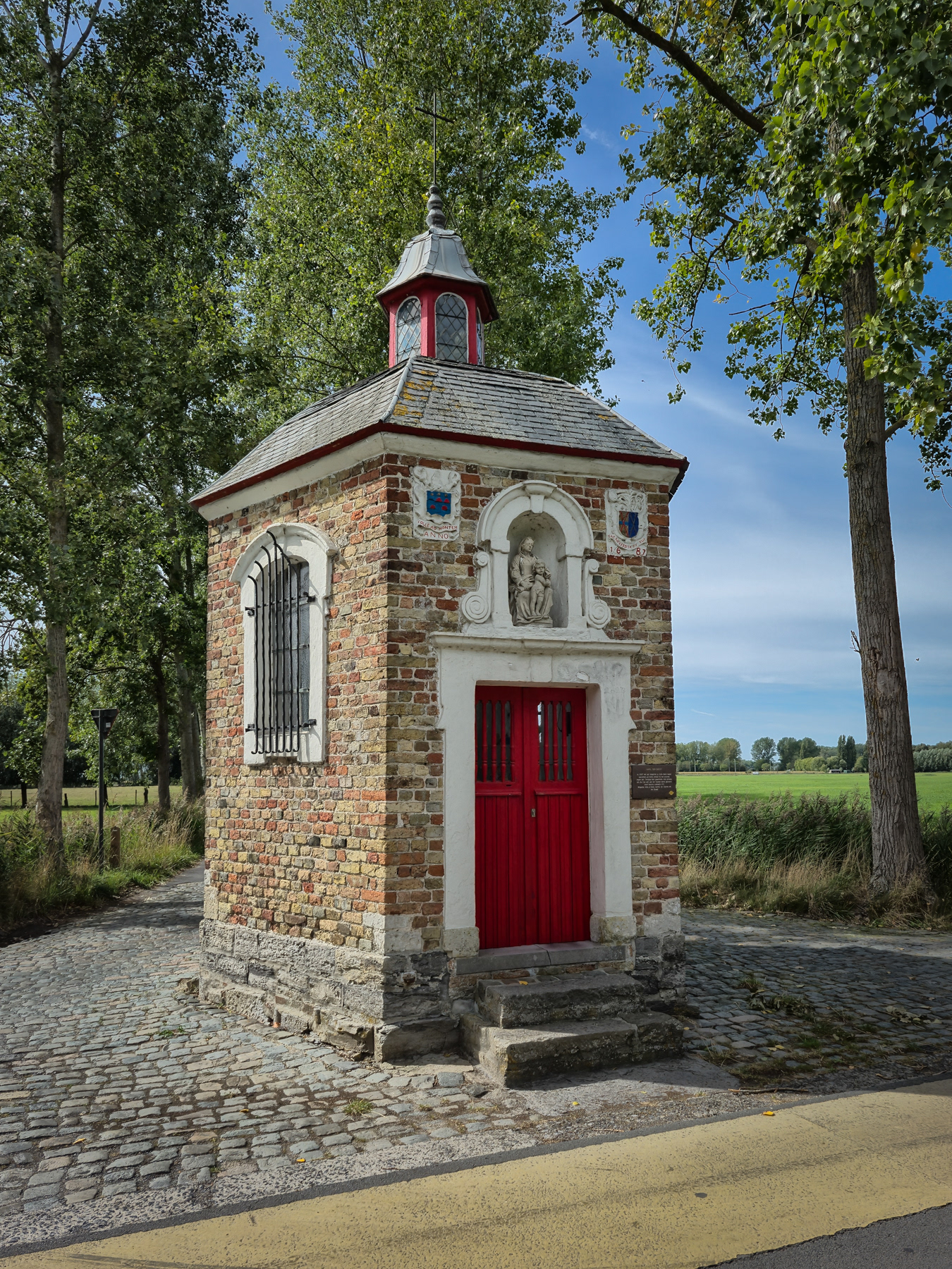 The entrance lane tower chapel.
