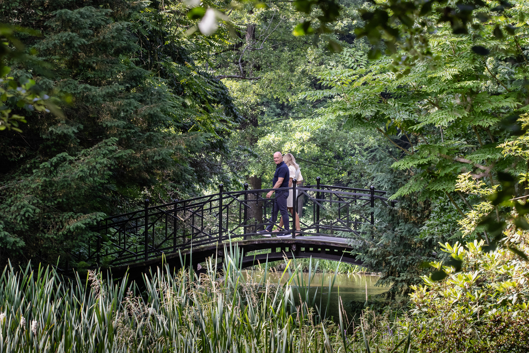 One of the many small pedestrian bridges in Park Zamkowy