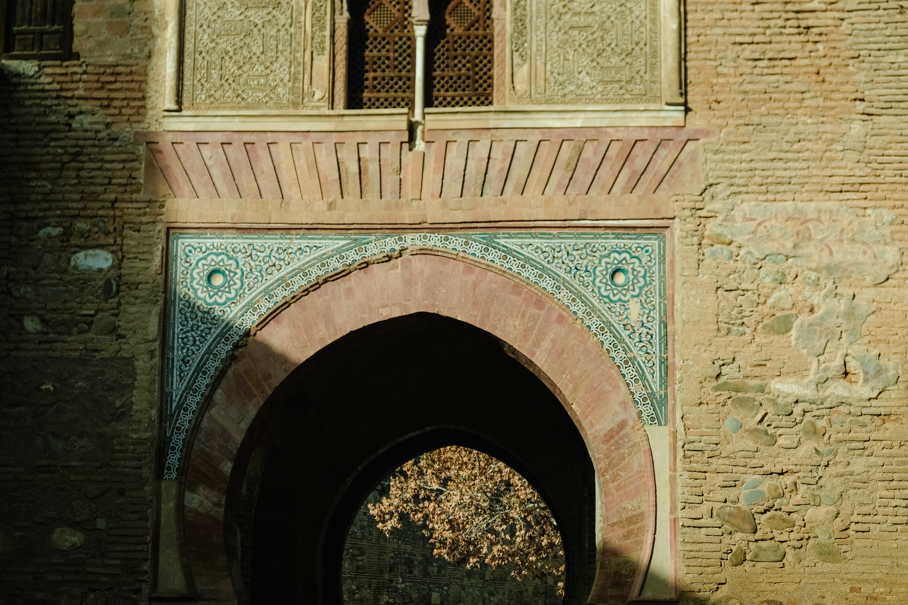 Gate that leads to the Alcazaba