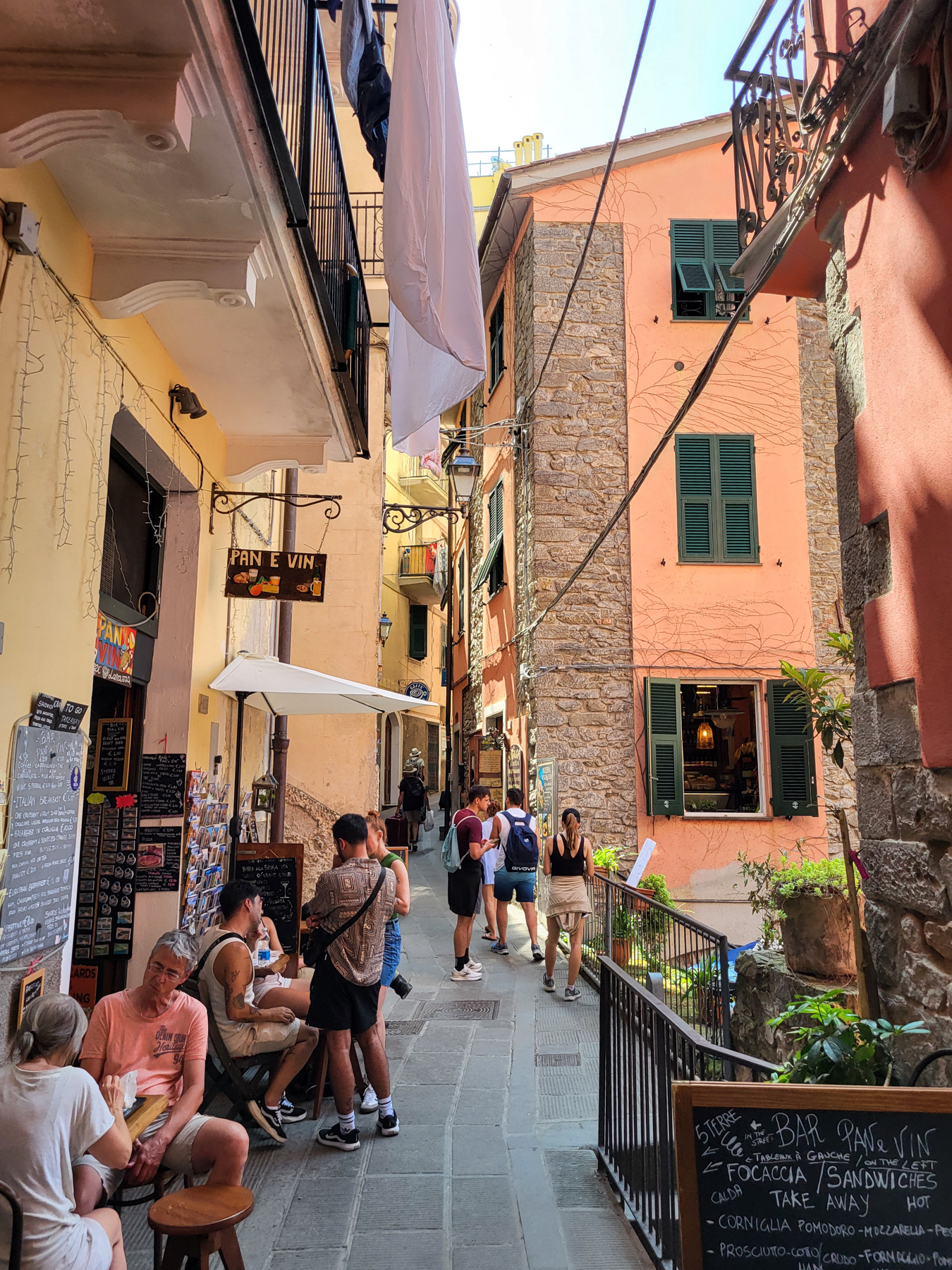 Inside the centre of Corgnilia.