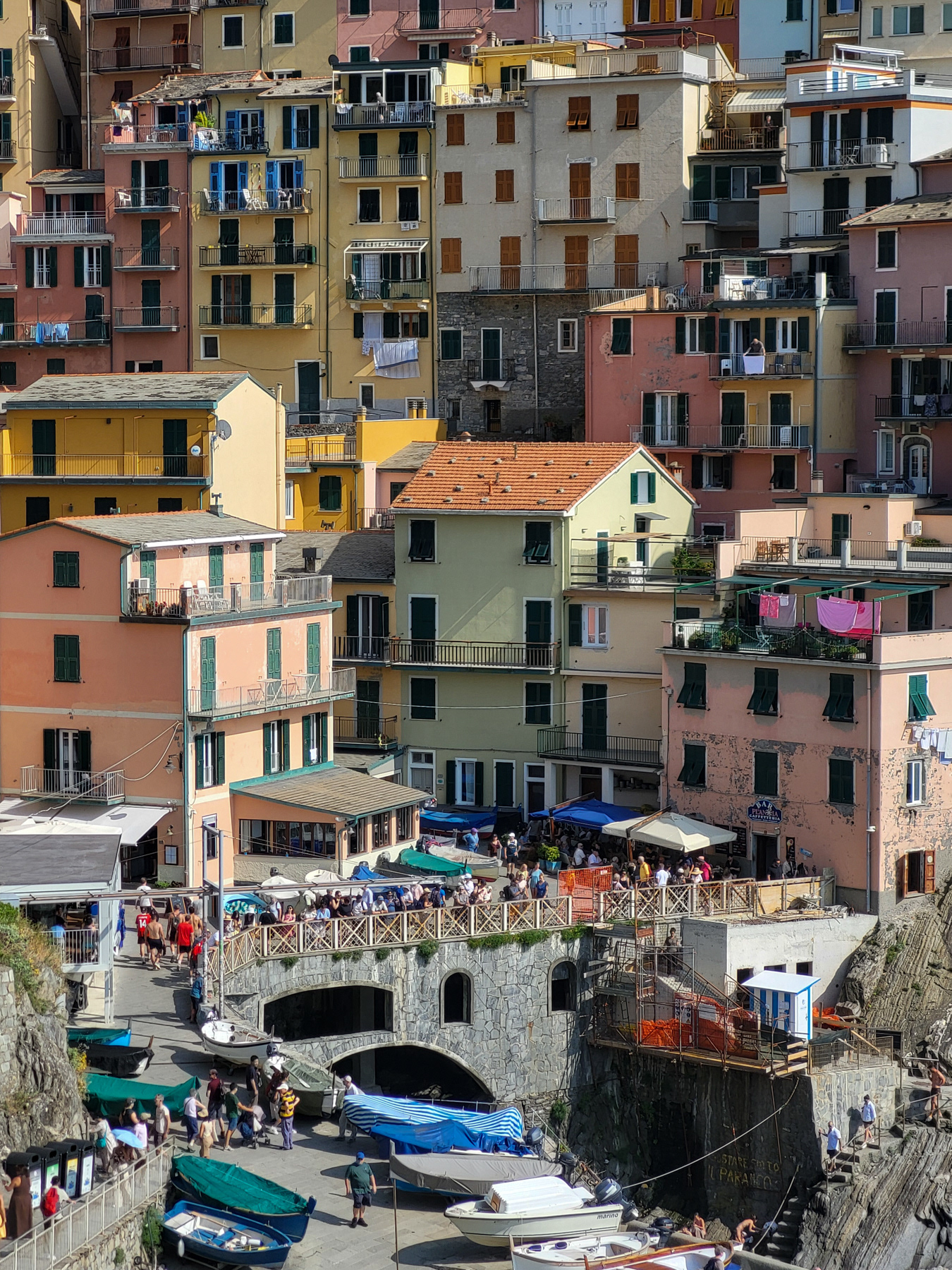 Details of the waterfront square of Manarola.
