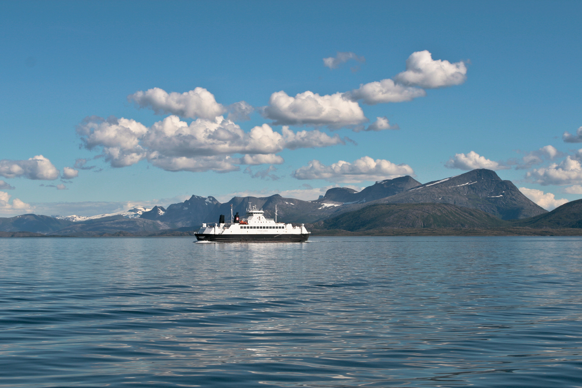 A car ferry on its way to the next Lofoten destination