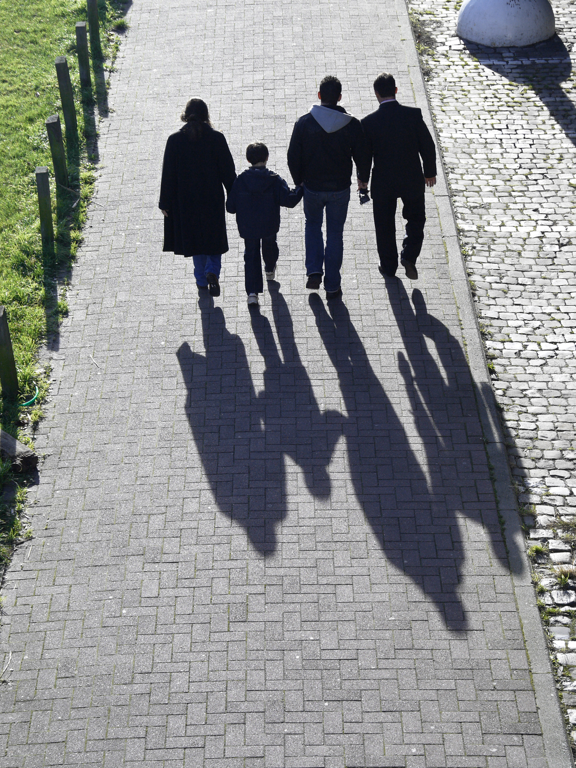 Pedestrains near the Kaaien, the Schelde river quays, 2007.