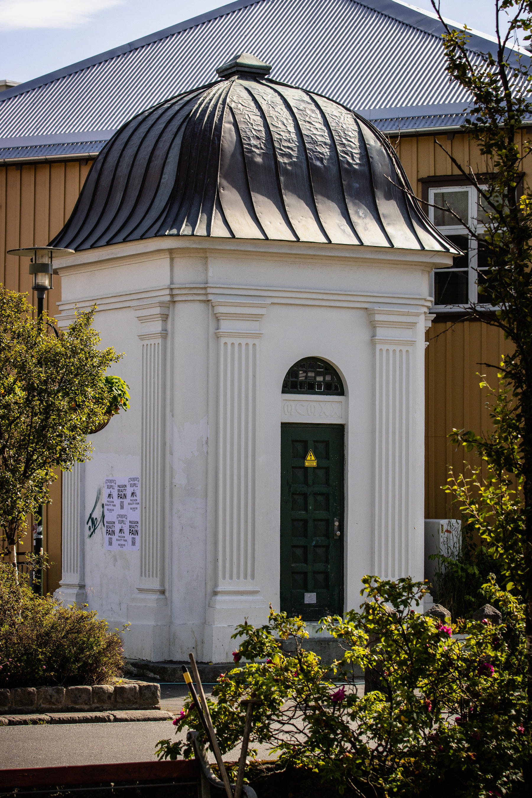 A nicely designed power house.