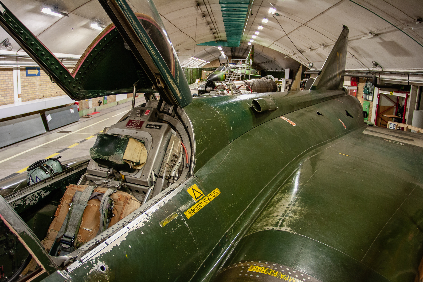 Leaving the cockpit of the Draken.
