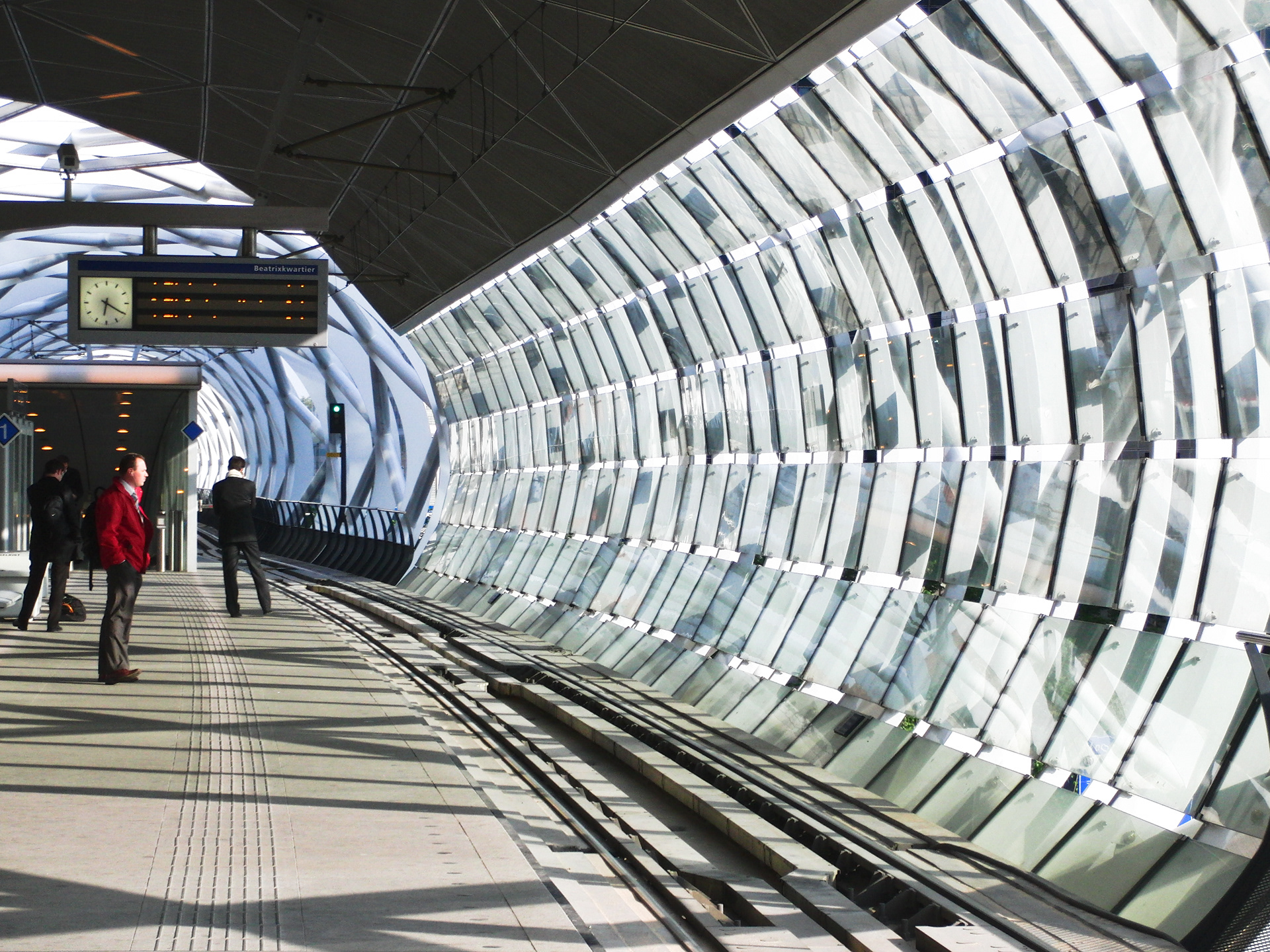 Just around the corner of The Hague Central station is tram stop The Hague Beatrixkwartier, designed by Zwarts & Jansma architects. Because of the outer design of the station, the local nickname for this place is "fishnet stocking" (netkous).