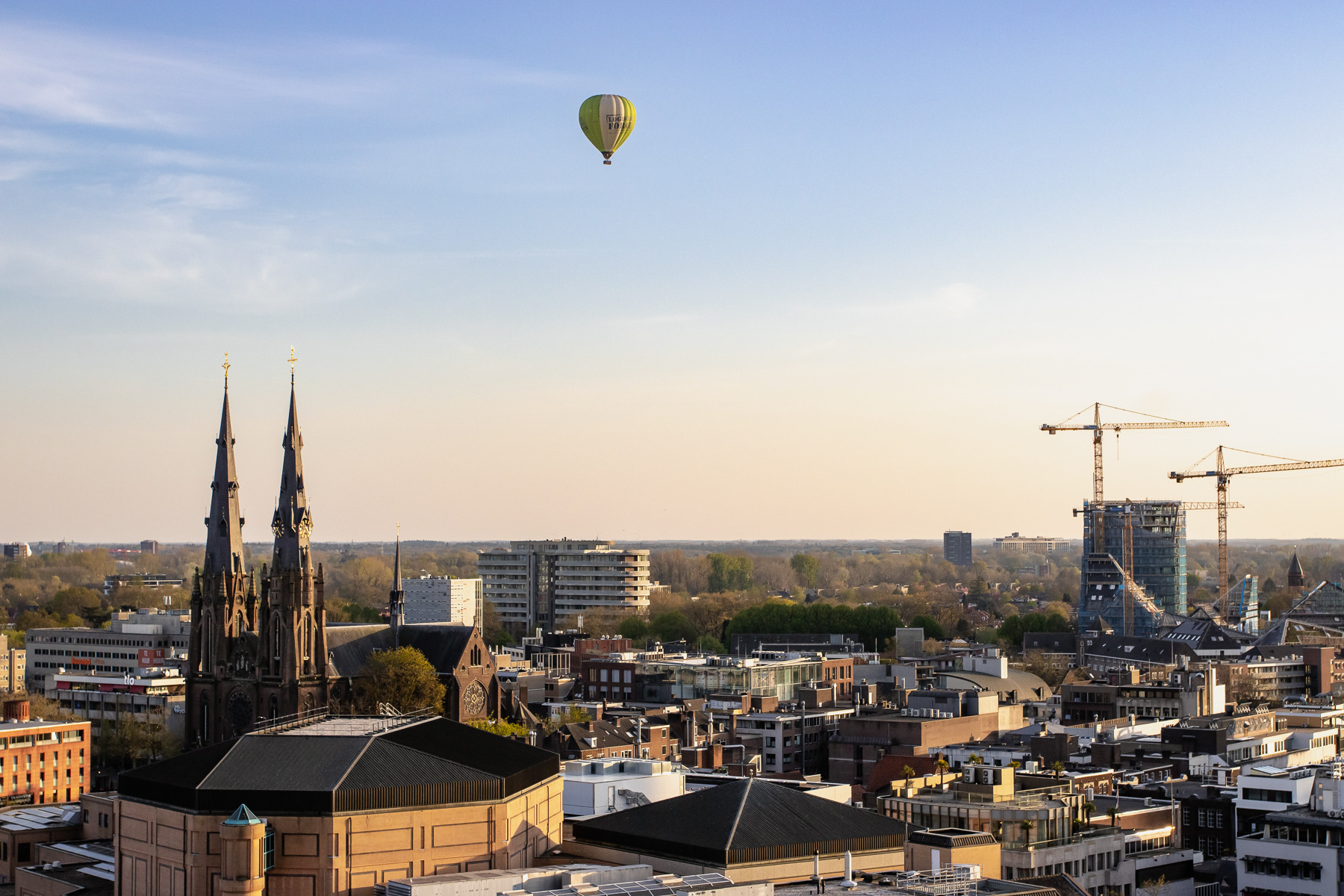 A hot air balloon over the centre of Eindhoven, April 2025