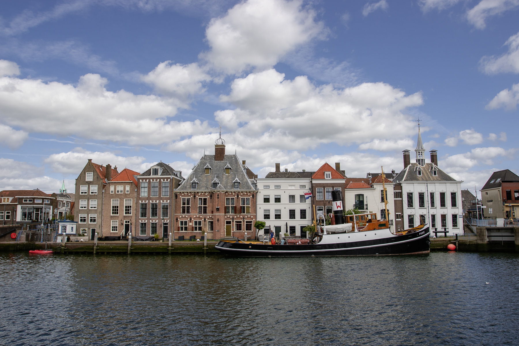 Historic buildings in the inner harbour, like most other photos in this series taken in summer 2024.