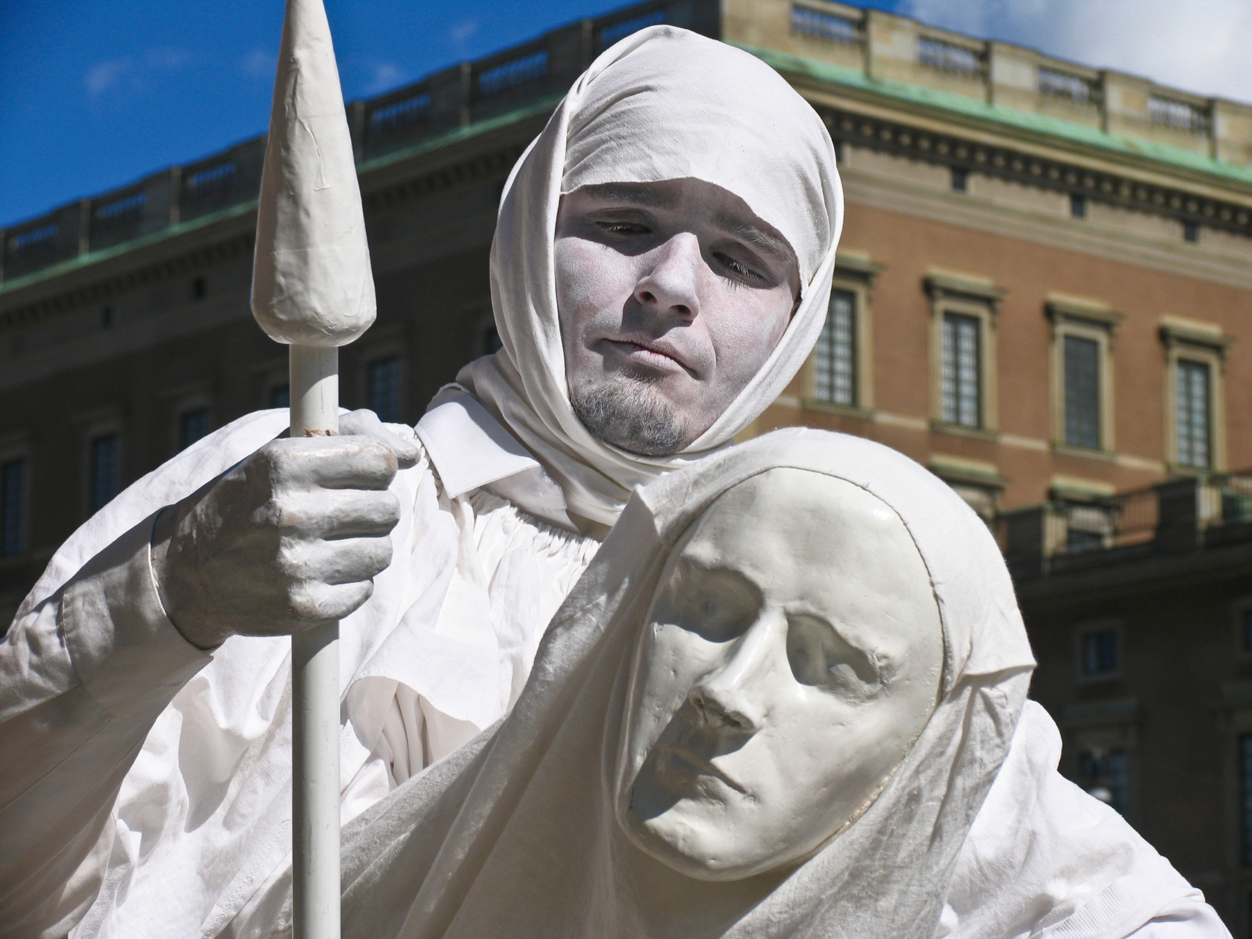Performing street artists with the Stockholm Slott in the background, July 2004.