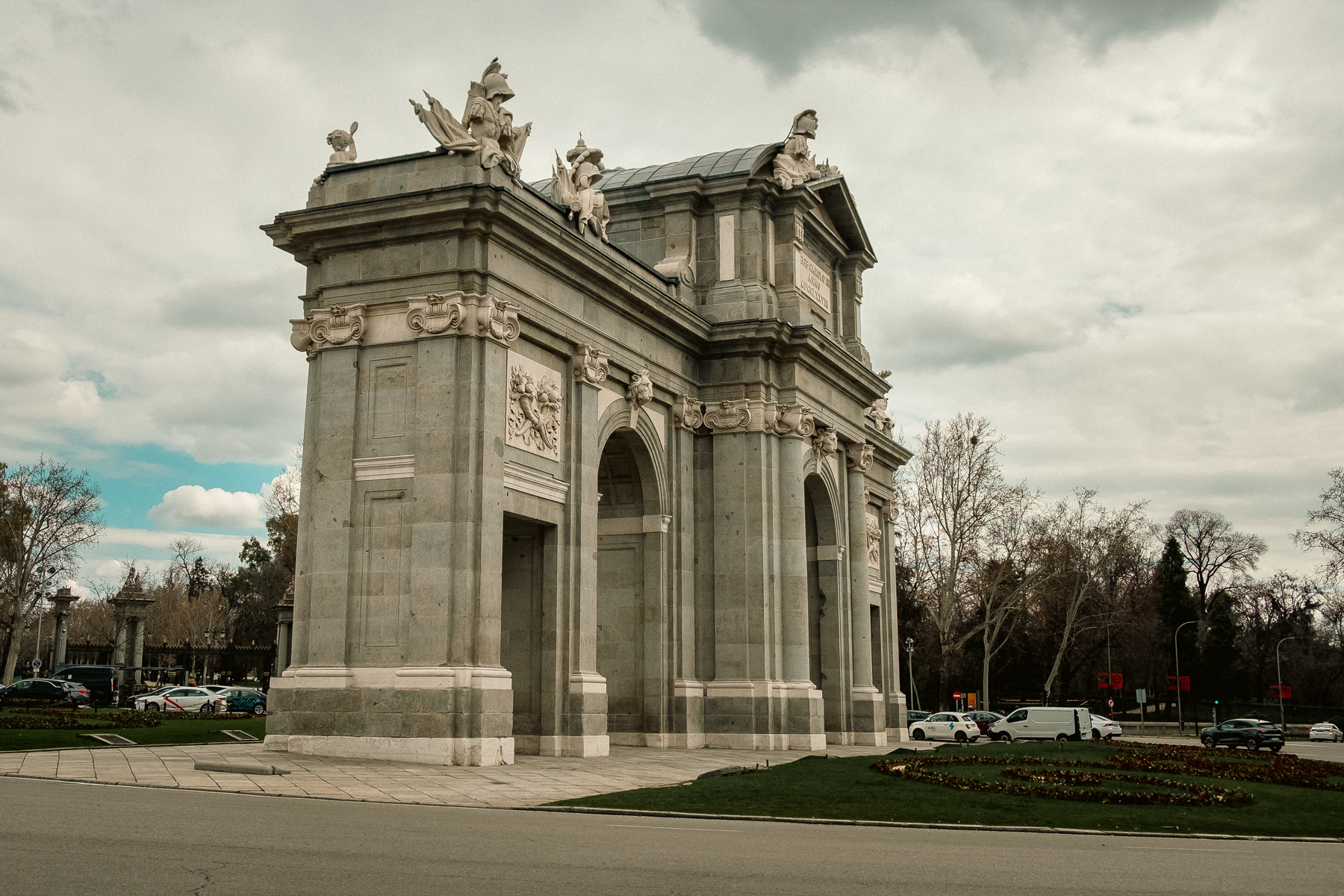 The neoclassic Puerta del Alcalá from 1774 by Francesco Abatini