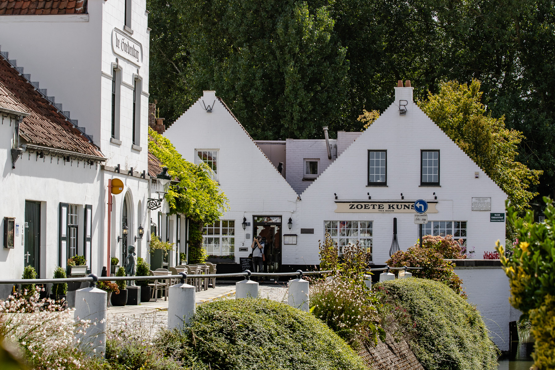 Restaurant De Goedendag and Tea Room Zoete Kunst, September 2025.