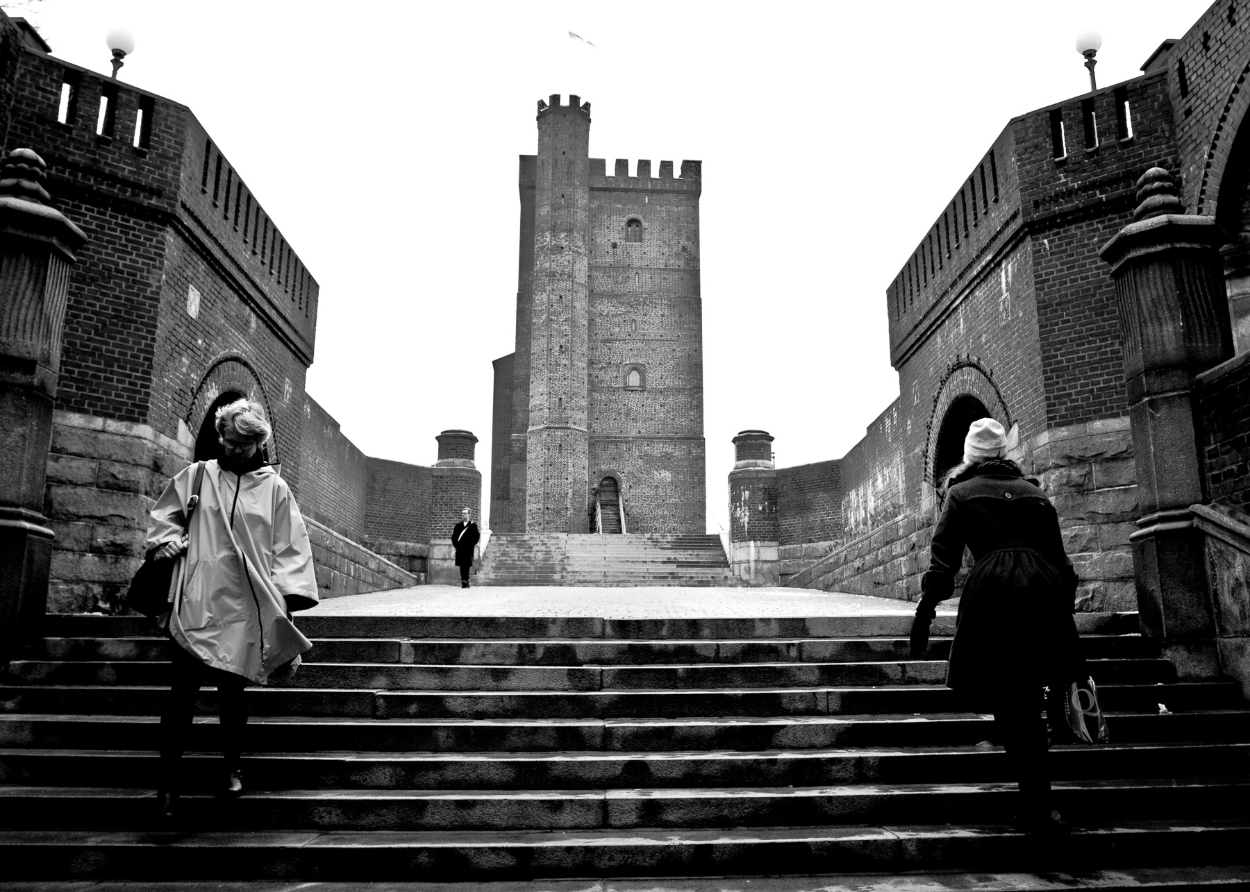 The 34-meter-high Kärnan Tower. The walls of this 600-year-old defensive structure are 4.5 meters thick. It used to be part of the city wall.