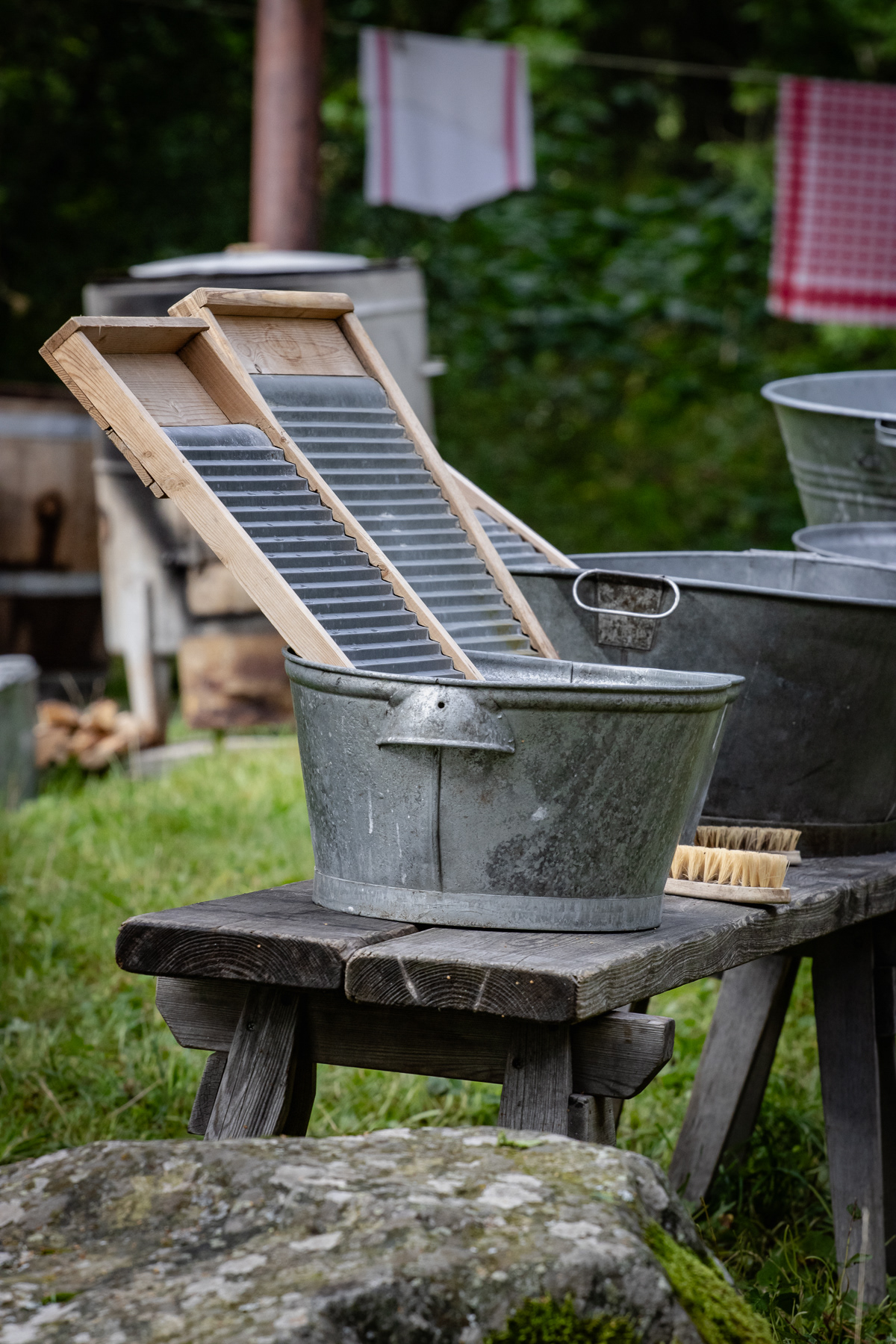 Washing board.